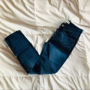 Madewell jeans. Roadtripper. SIZE 25. 
Like New Condition!